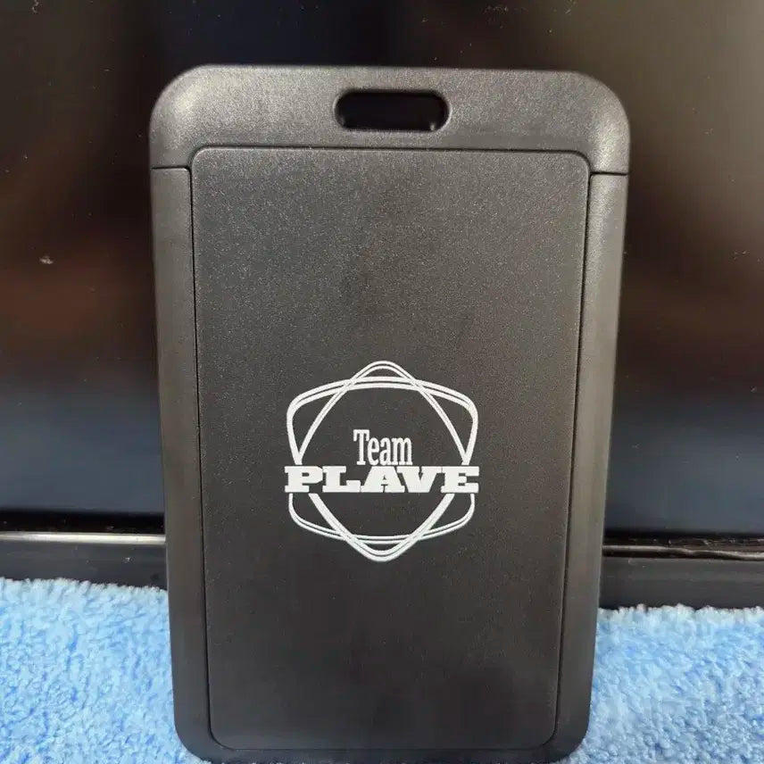 플레이브 랜야드