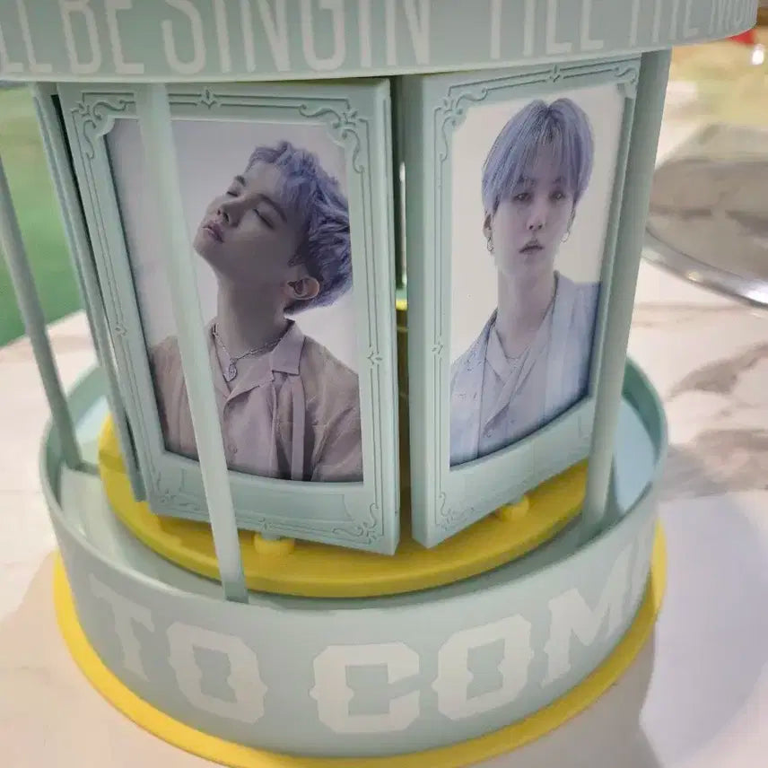 새상품) bts  Yet To Come 오르골 + 포토카드  판매합니다