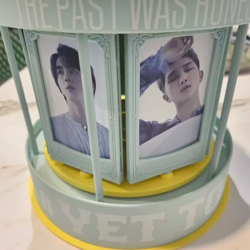 새상품) bts  Yet To Come 오르골 + 포토카드  판매합니다
