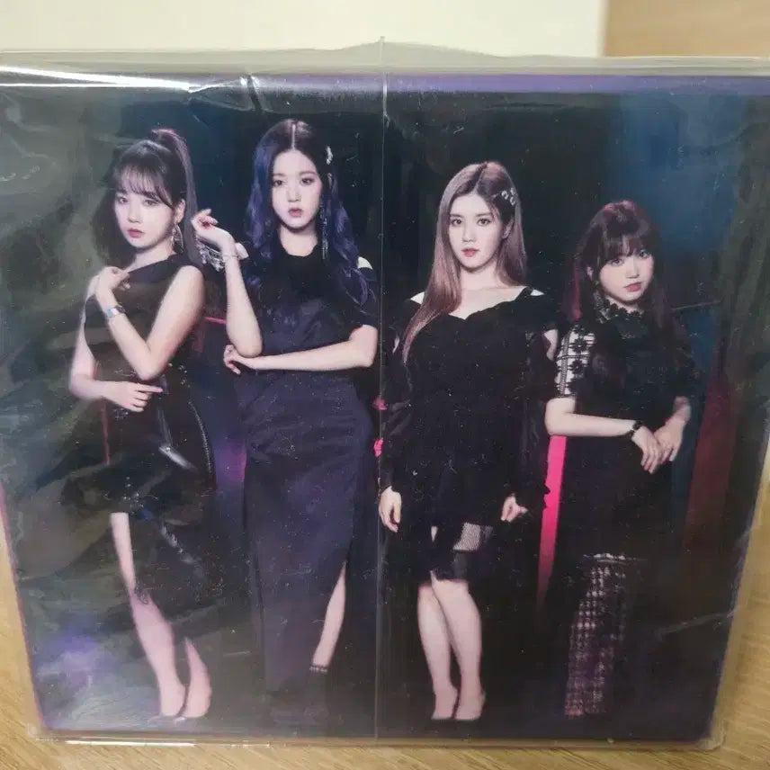 아이즈원 일본앨범 부에노스아이레스 CD박스판 판매합니다.