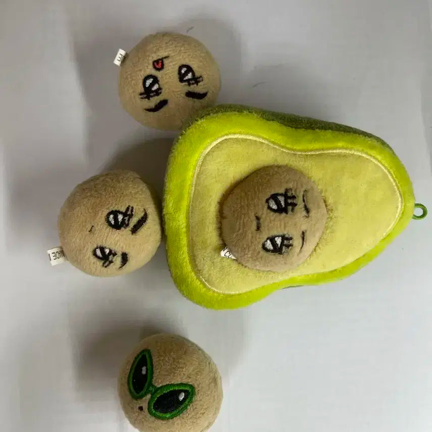 버보카도, 버논 인형