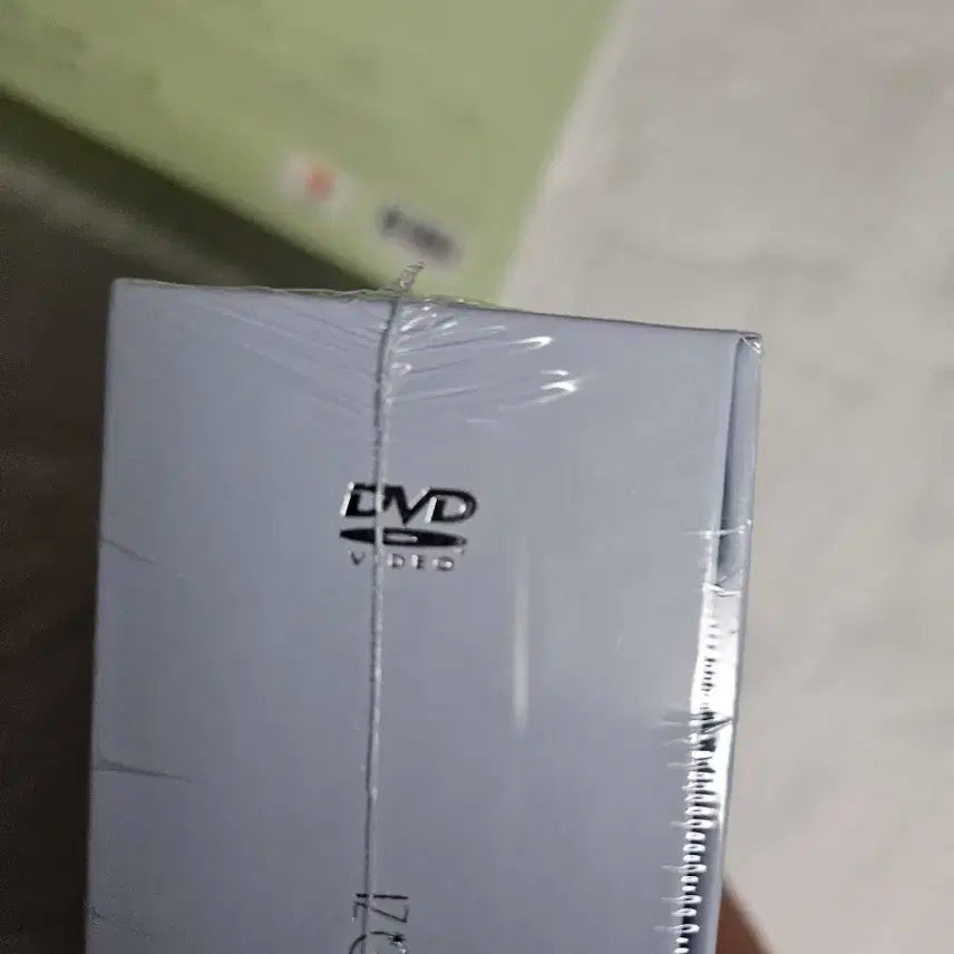 아이즈원 콘서트 미개봉 DVD 팝니다