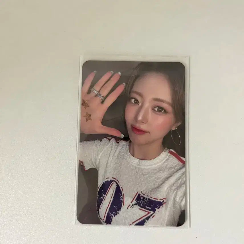 있지 유나 골드 스페셜 에디션 포카