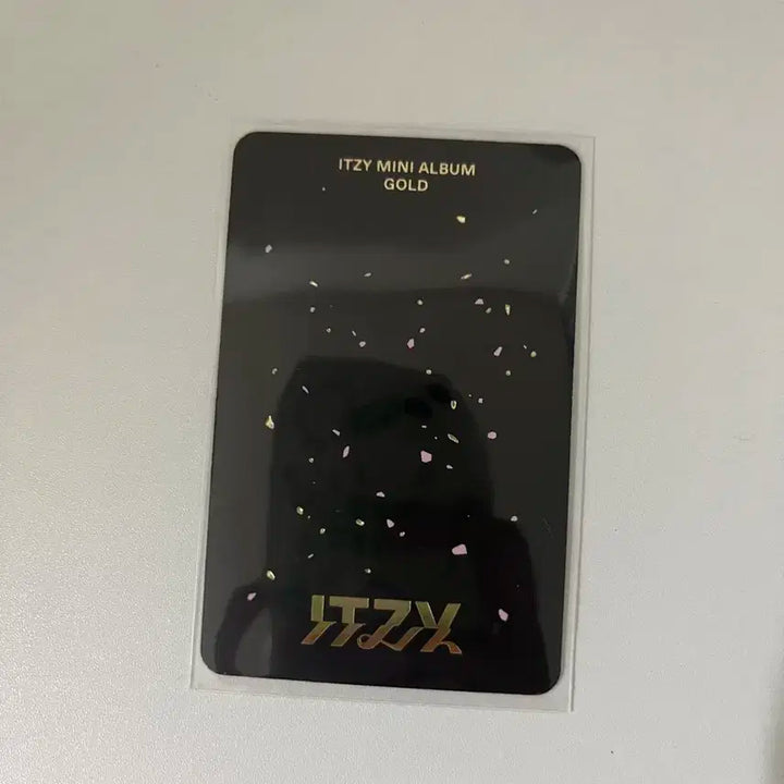 있지 유나 골드 스페셜 에디션 포카