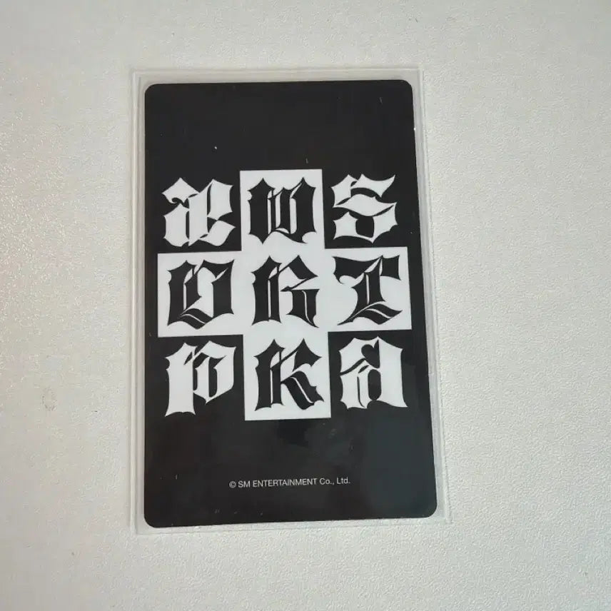 윈터 더티워크 위버스 포카 팔아요!