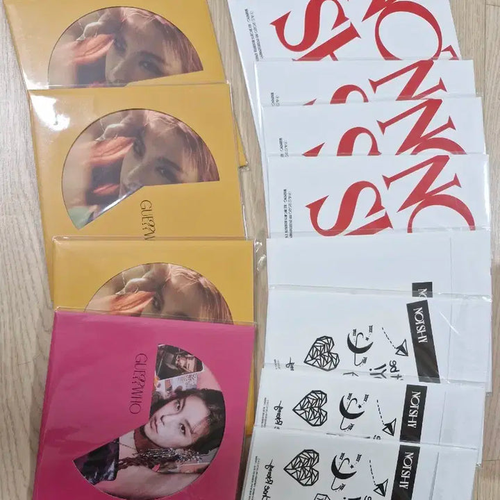 ITZY 앨범 굿즈 일괄