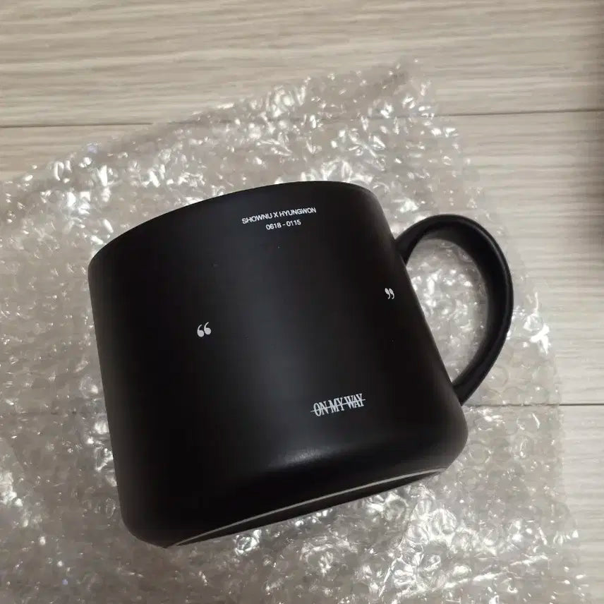 몬스타엑스 몬엑 셔누형원 ON MY WAY 블랙 머그컵