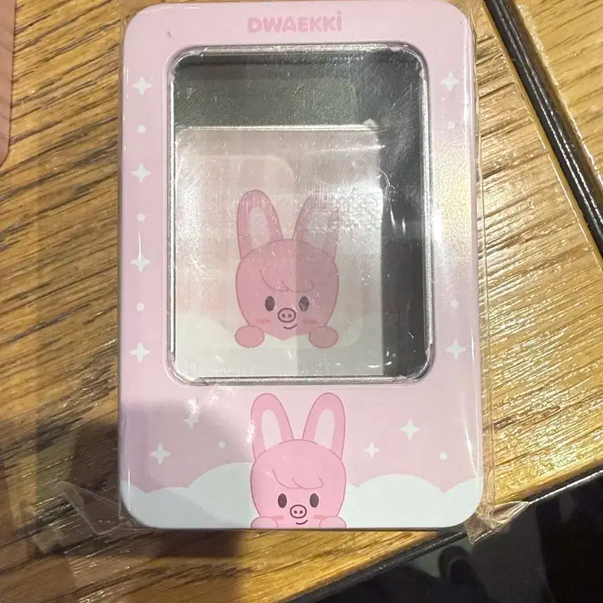 (미개봉)스트레이키즈 MD 돼끼 틴케이스(포카포함)