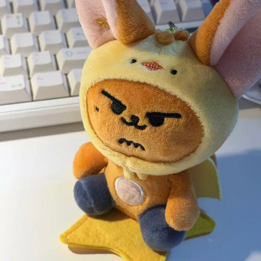 뿔바투 황춘이 앉은 인형키링 정품 단순 전시