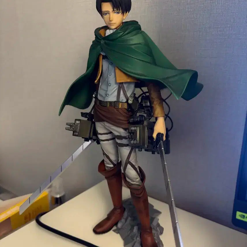 진격의 거인 리바이 피규어 +(루피에이스 서비스)