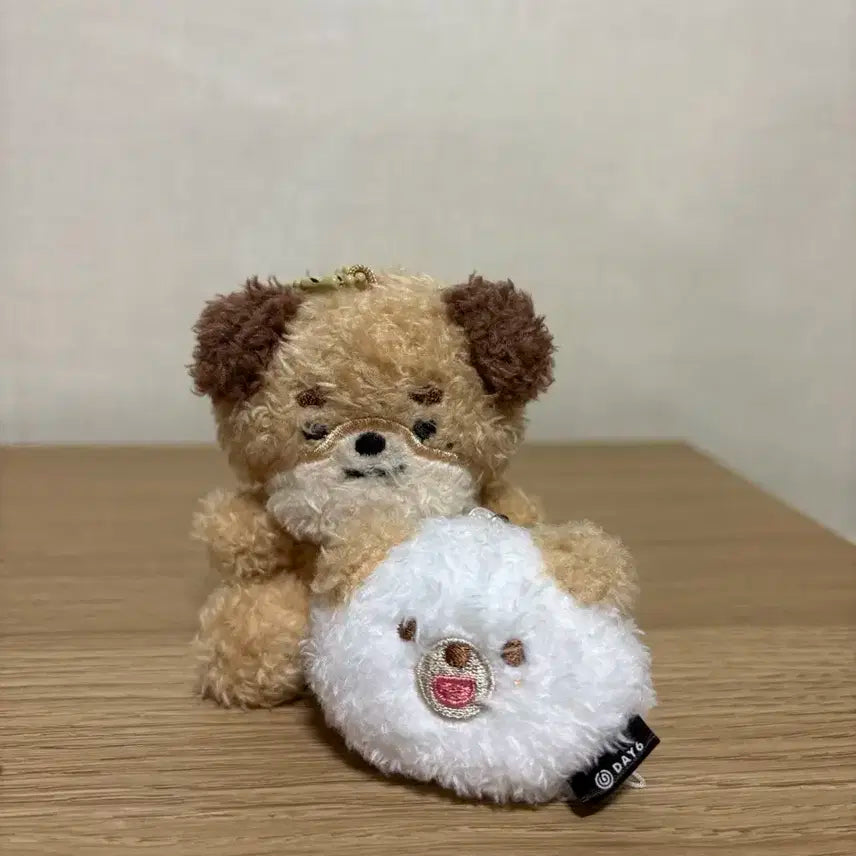 데이식스 멀 앉은 돈, 쁘멀 키링 돈 일괄 양도합니다