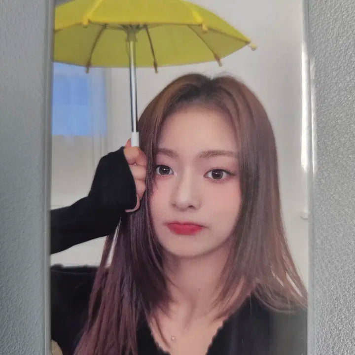 프로미스나인 이나경 우산 포카