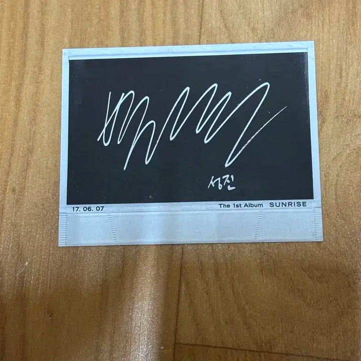 데이식스 성진 선라이즈 폴라로이드 Day6