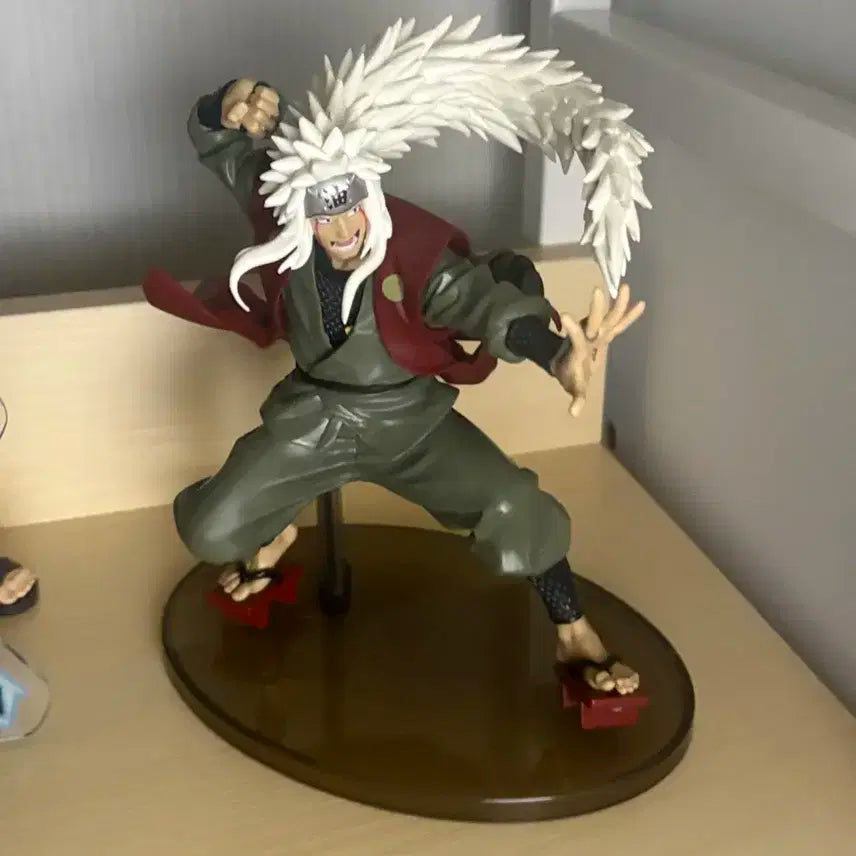 나루토 지라이야 피규어