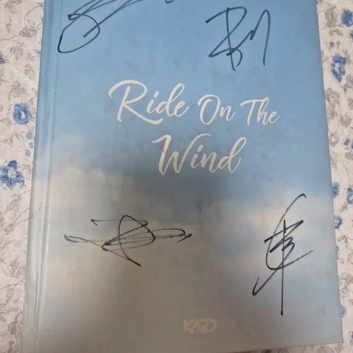 KARD 미니3집 친필사인반