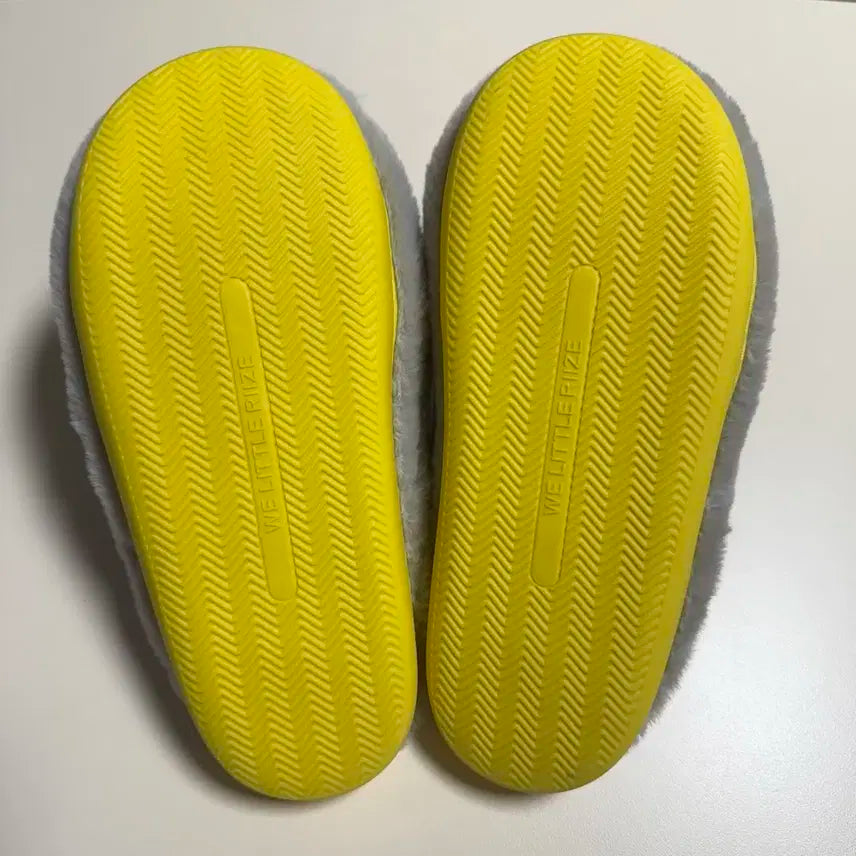 리라즈 송은석 송용돌이 룸슬리퍼 룸슈즈 실내화 털신