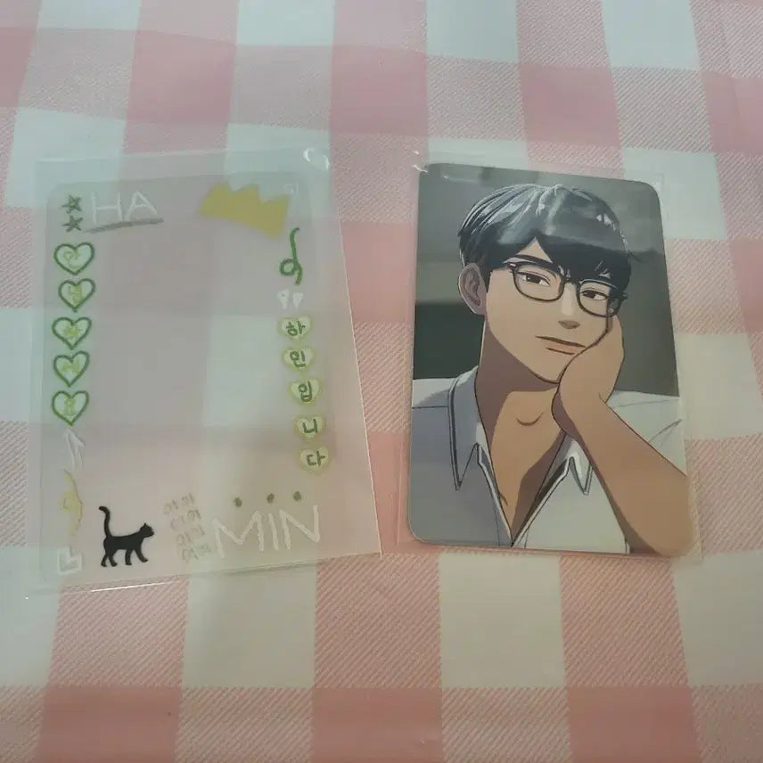 플레이브 안경하민 포카 판매합니다