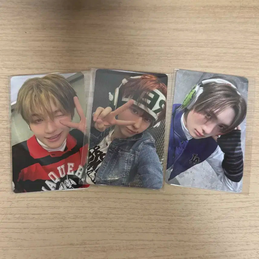 투어스 paly hard 위버스쇼케이스 특전 포카 지훈 경민 영재 일괄