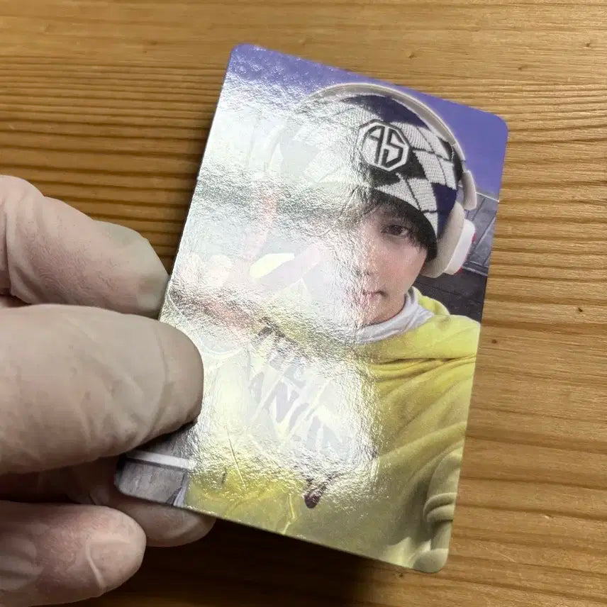 TWS 투어스 플레이 하드 신유 위버스 특전 포카 - 하자 있음