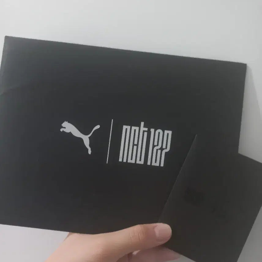 엔시티 127 퓨마 콜라보 포스터&포토카드 양도합니다