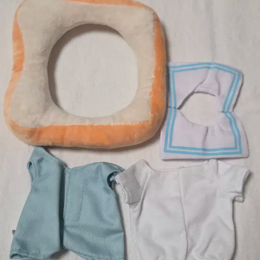 20cm 식빵 모자+세라복수트
