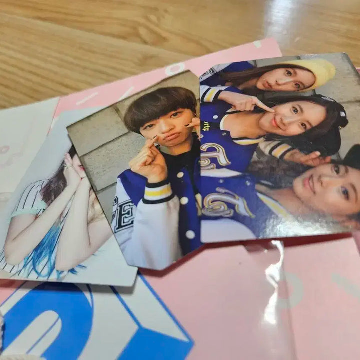 트와이스 page two 포카포함 앨범 판매합니다.