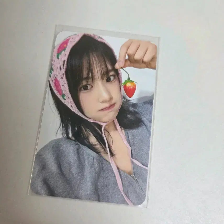 아이브 유진 팬콘서트 럭드 포카 (딸기버전)