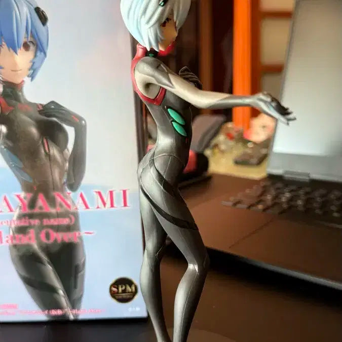레이 아야나미 핸드오버 피규어 정품 한정품