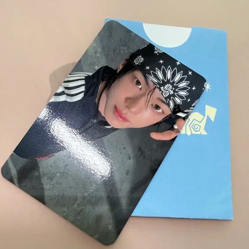 투어스 도훈 공방 포카