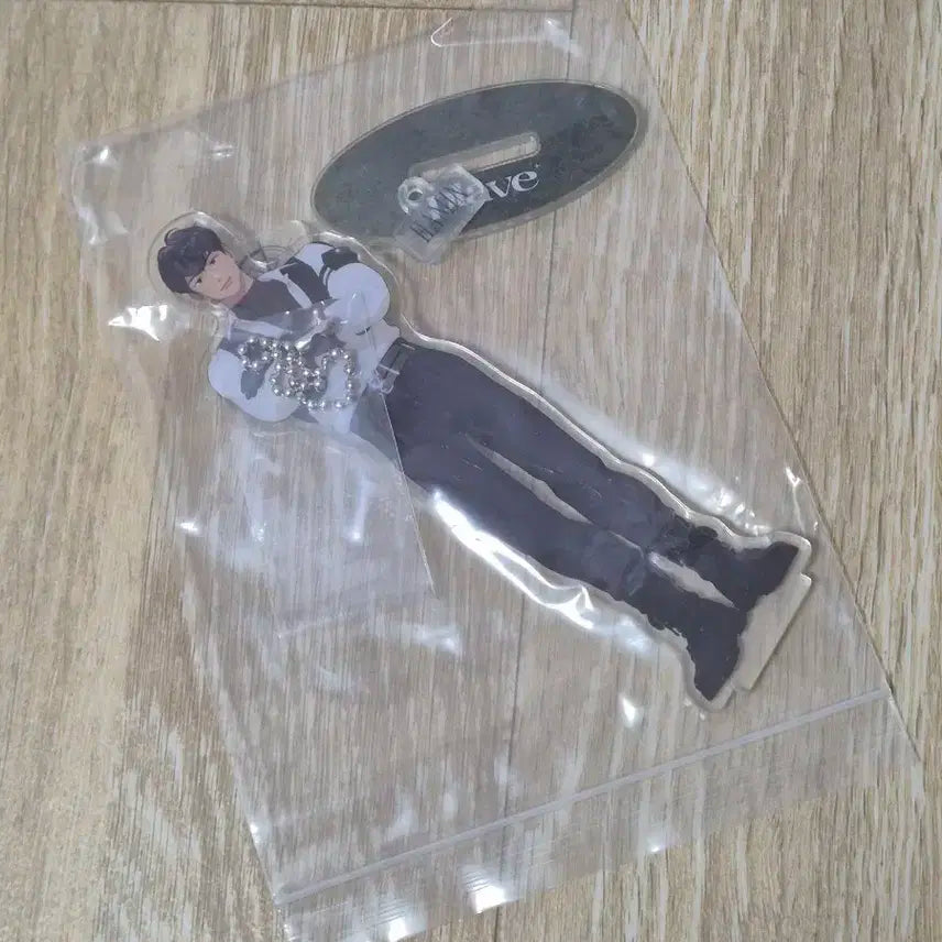 플레이브 하민 웨포럽 W4L 아크릴 스탠드 개봉 전시품 양도합니다.반