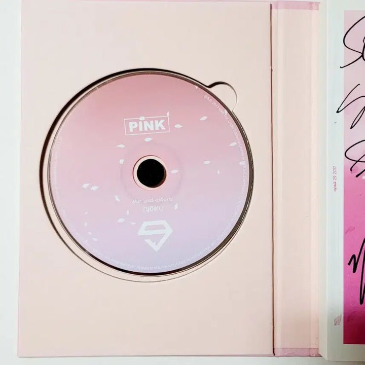 [친필싸인반]DIA : YOLO(핑크버전) 2nd 정규앨범