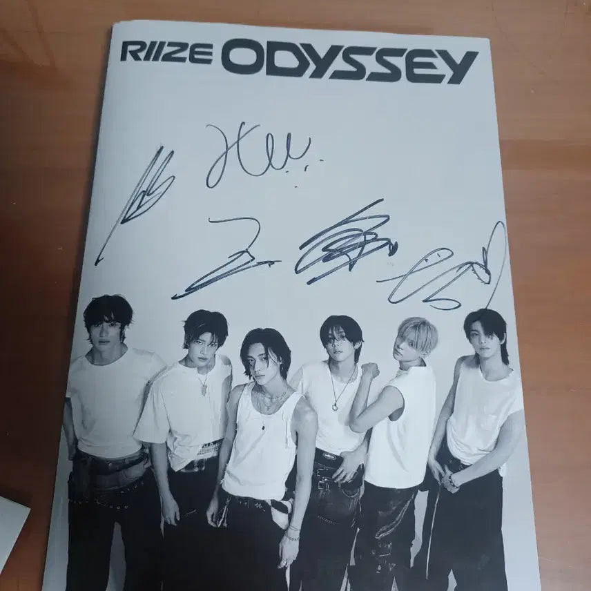 RIIZE 라이즈 Odyssey 친필 사인 앨범