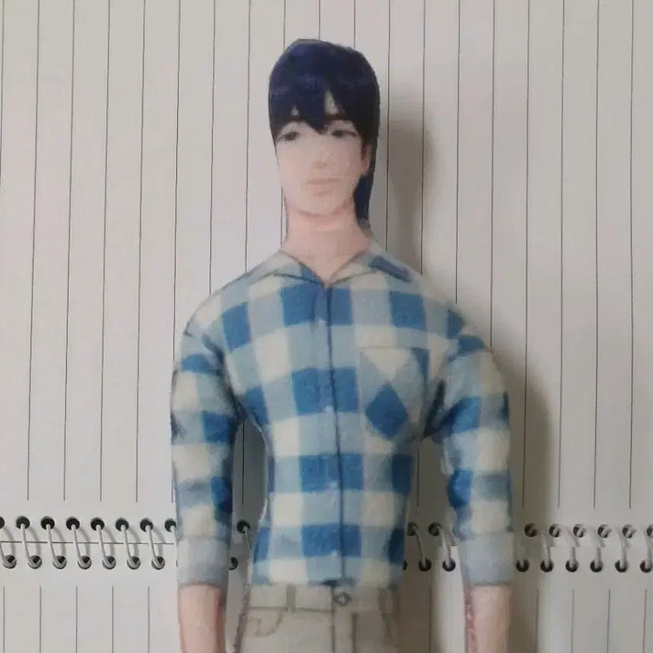 플레이브 남예준 인형