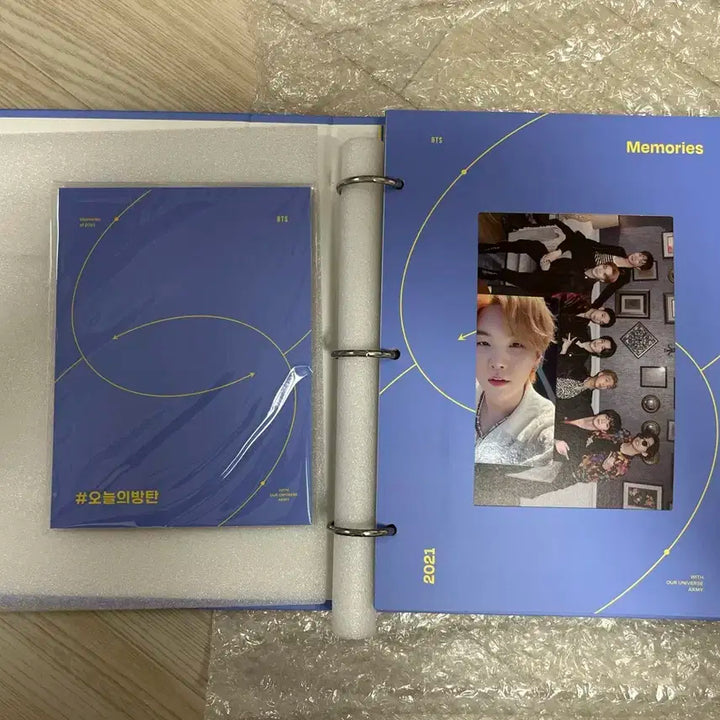 BTS 방탄소년단 2021 메모리즈 DVD 새상품 + 윤기 슈가 포토카드