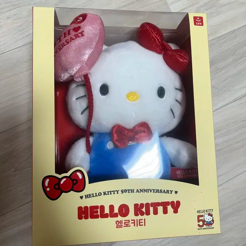 헬로키티 50주년 인형