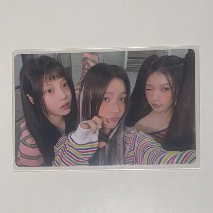 아일릿 모카 이로하 원희 이모이즈 tima bomb 유닛포카 판매