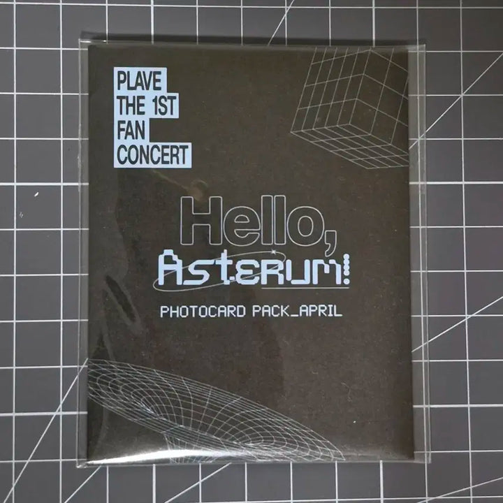 플레이브 팬콘 april 4월 포카팩 (미개봉)