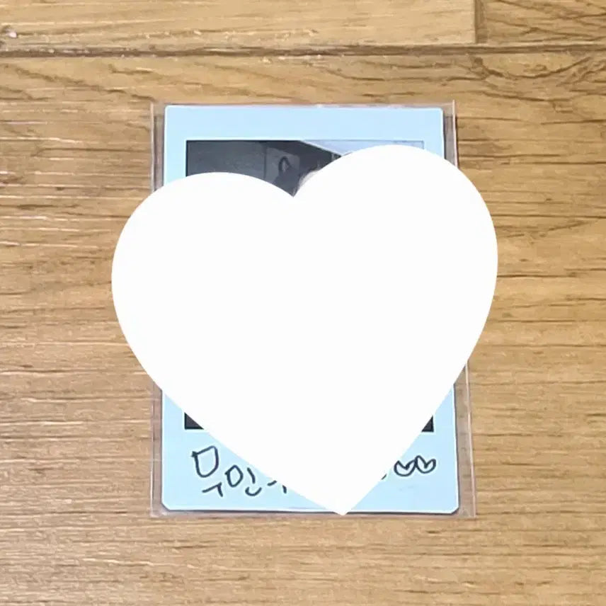 러블리즈 Lovelyz 유지애 친필 싸인 폴라로이드