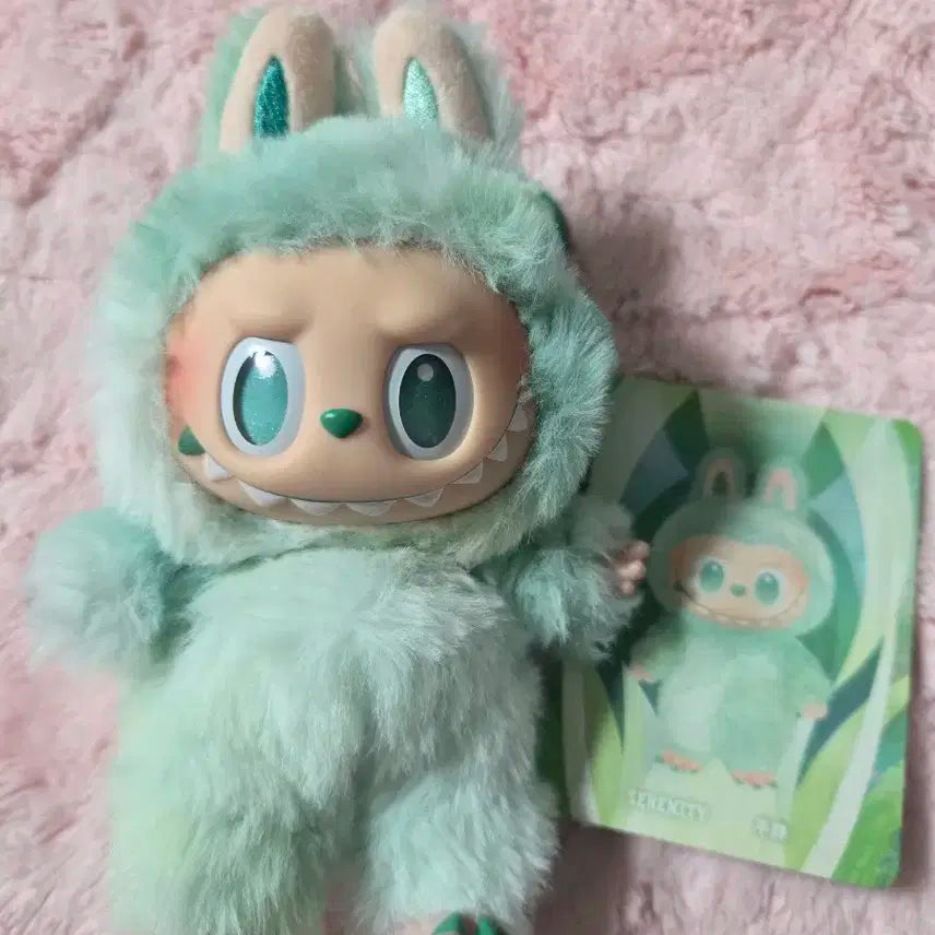 팝마트 라부부 평온 인형입니다