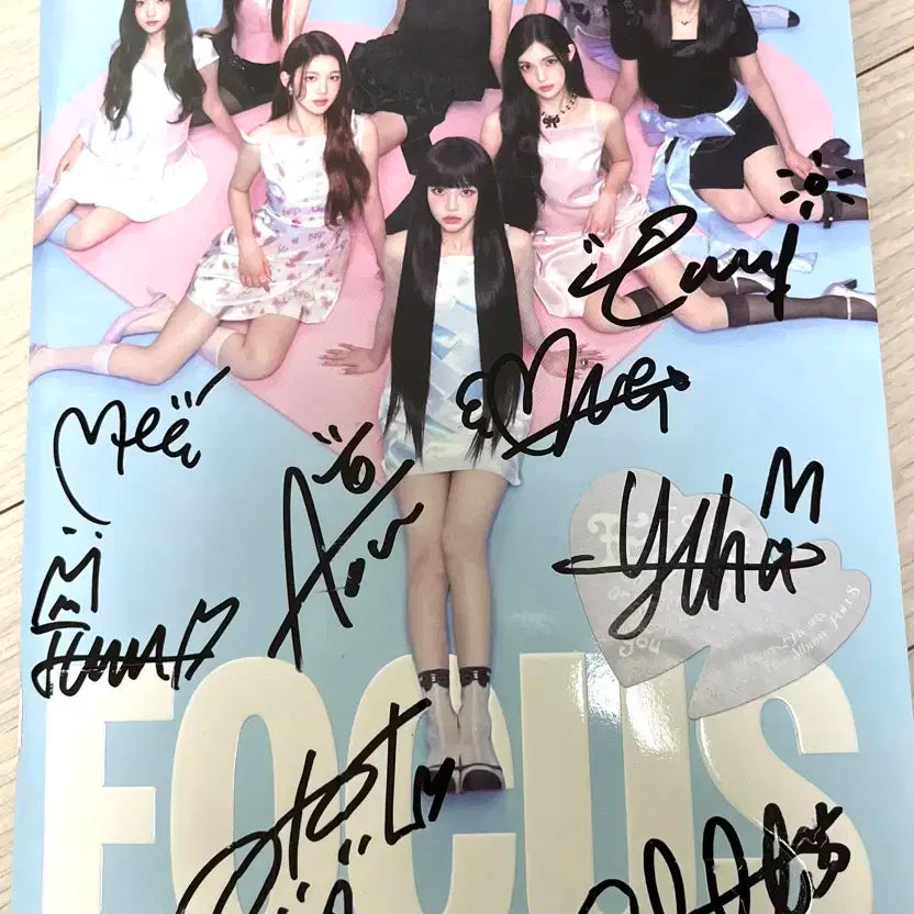 하츠투하츠 친필 사인 앨범 Hearts2Hearts