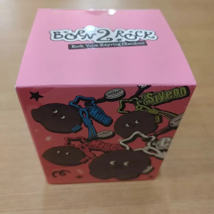 QWER 락보이스 키링 (히나+마젠타) 확정 세트