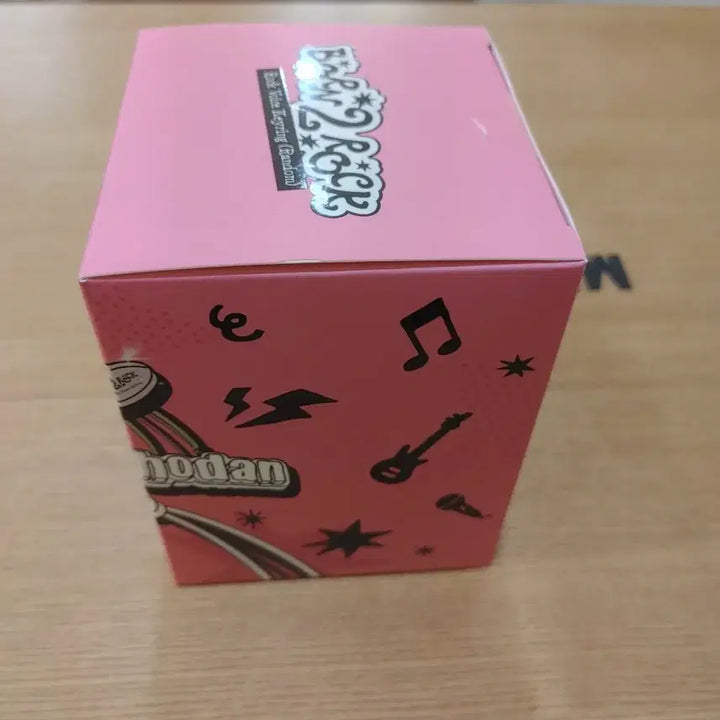 QWER 락보이스 키링 (히나+마젠타) 확정 세트