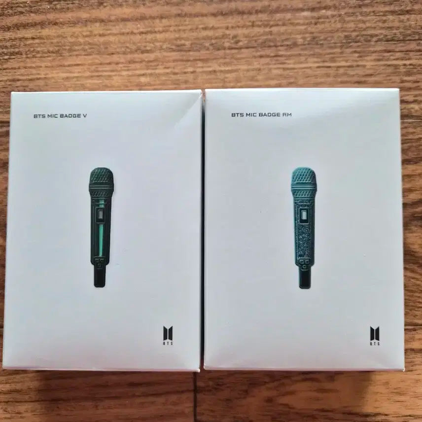 BTS 마이크뱃지 (RM, V)
