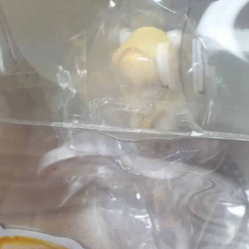 투러브트러블 금빛어둠 야미 화이트 트랜스 피규어