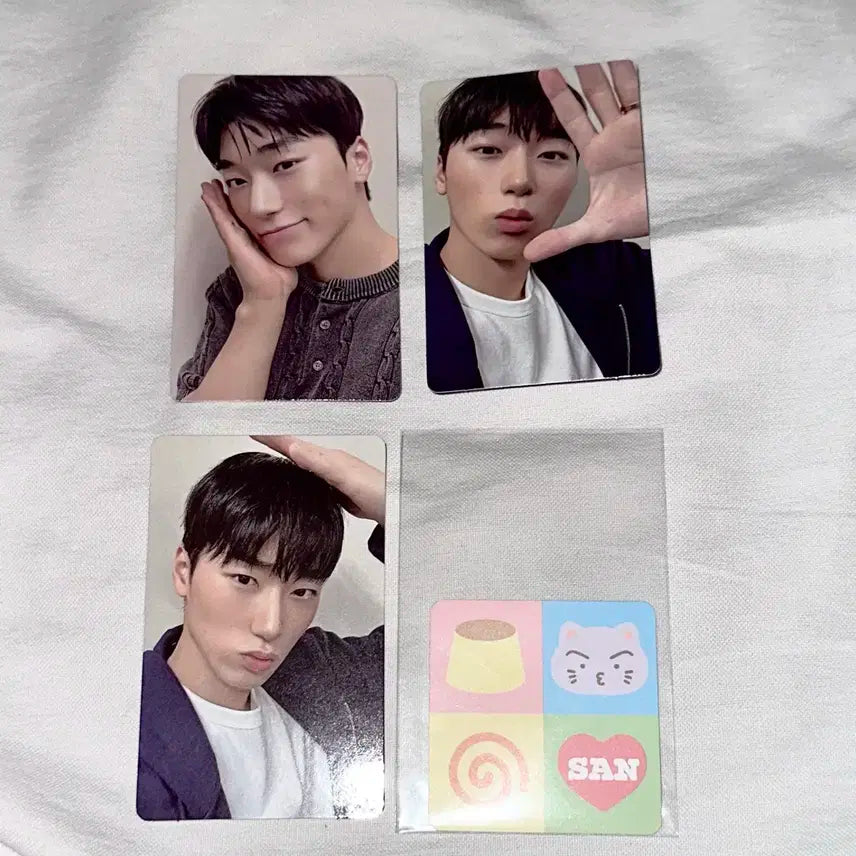 에이티즈 팝업 8ROOM 트레카 (산) + 럭드 스티커