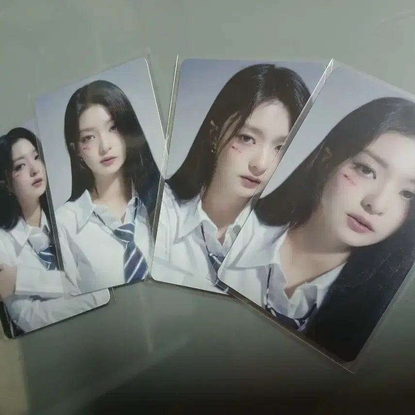 프로미스나인 이나경 모던티카 포카 4장