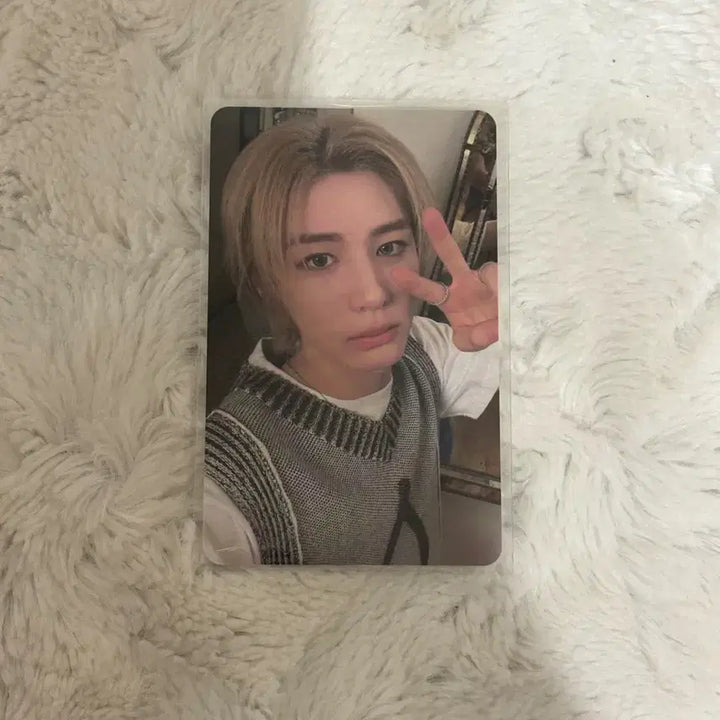 가격내림))보넥도 이한 19.99 사운드웨이브 사웨 럭드포카 양도