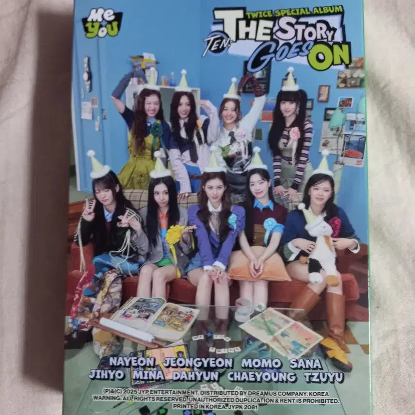 트와이스 The Story Goes On 앨범
