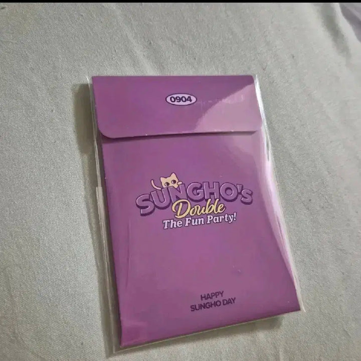 성호 생일 포카 팝니다