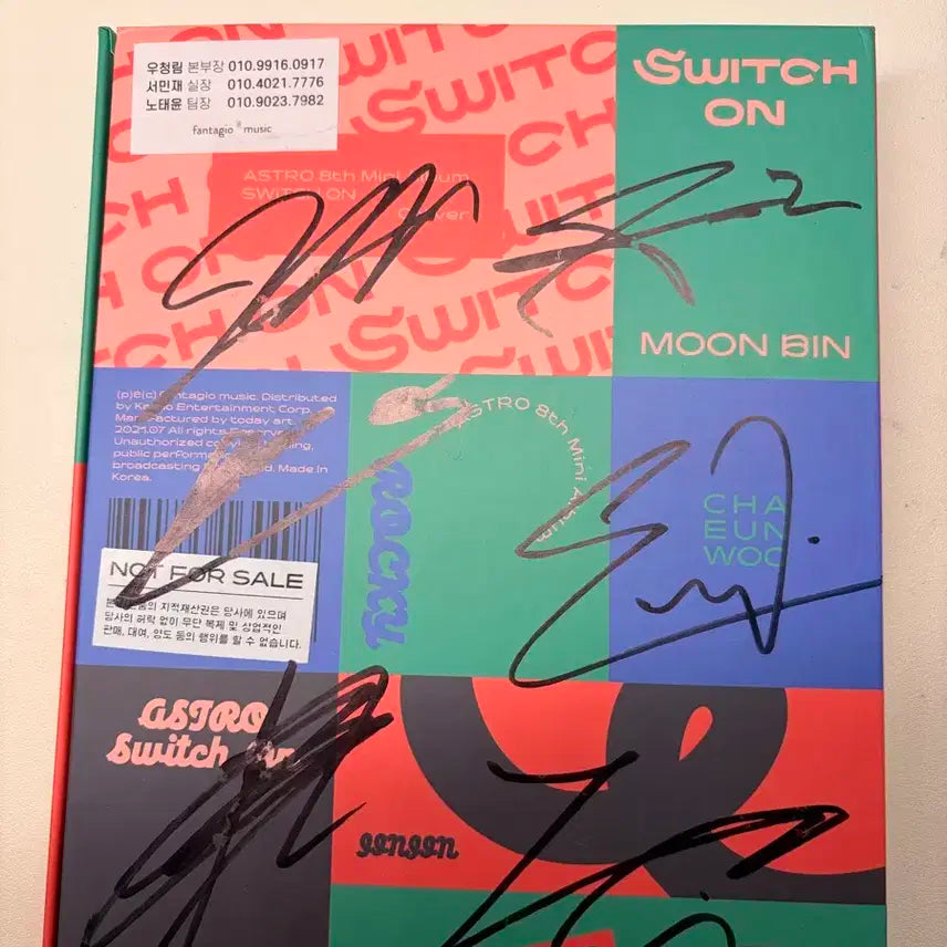 아스트로 switch on 친필싸인 및 메시지 앨범 (라키진진산하문빈)